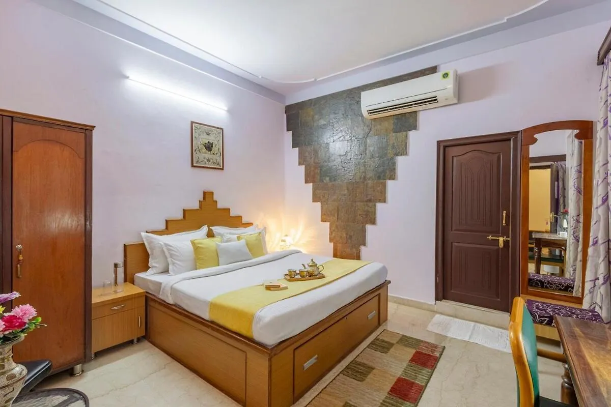 Abhimanyu Mansion Emerald 1-Room Retreat With Common Outdoor Dining Area & Garden 우다이푸르